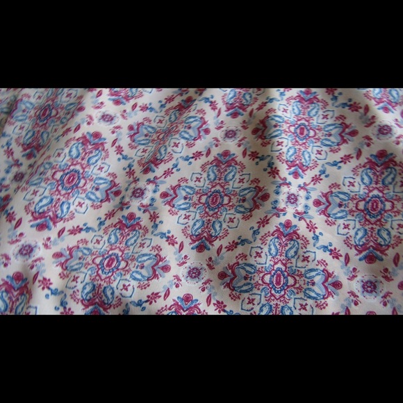 Xhilaration Flowy Top With Long Sleeves - Picture 8 of 8